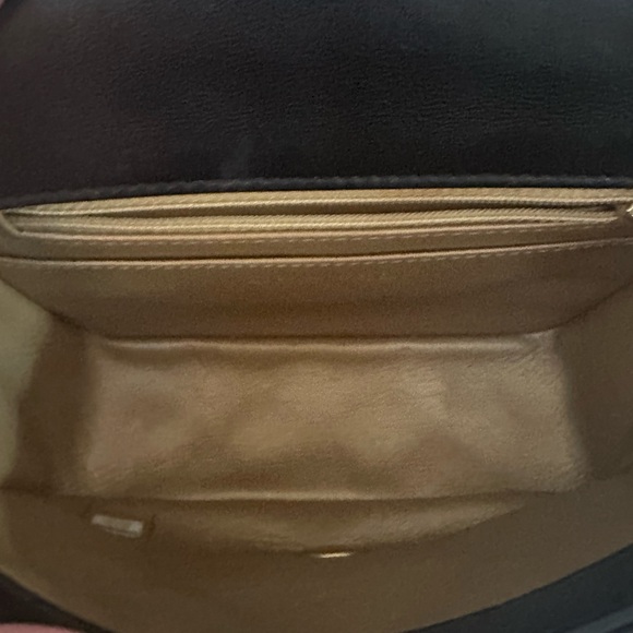 Authentic mini square pearl crush flap bag - Picture 7 of 10